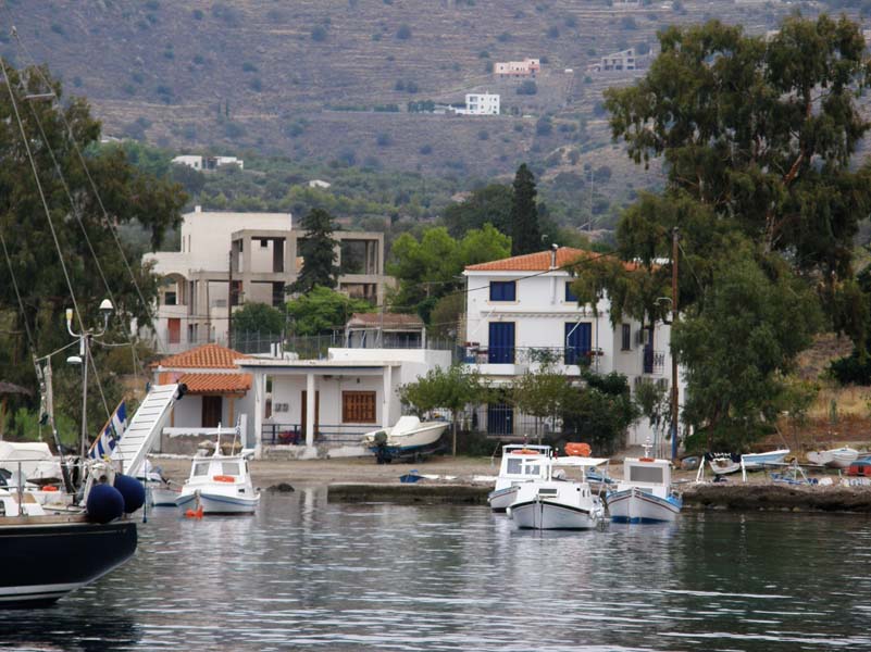 Город Пердика на острове Эгина в заливе Сароникс. Греция.